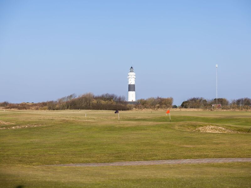 Landschaft mit Leuchtturm